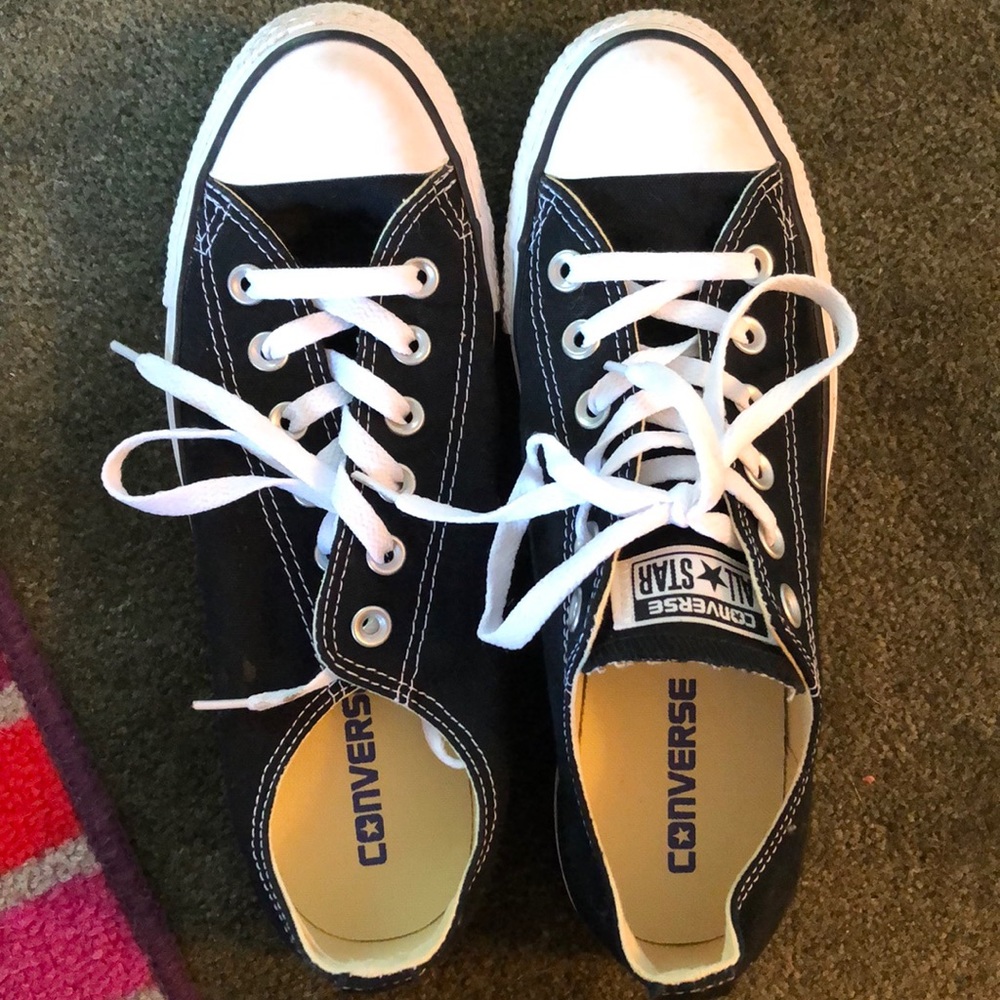 Converse size 9